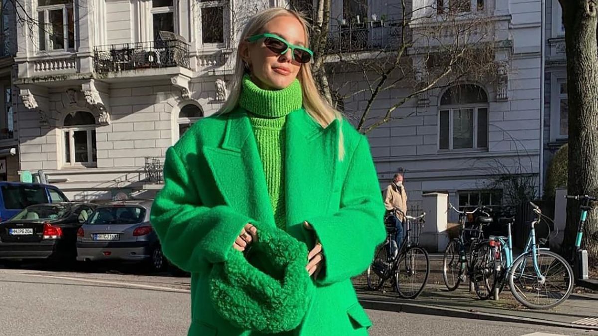 Пальто і сумка одного кольору – чудова формула для ідеального образу: модний вихід Леоні Ганне - Fashion Пальто і сумка одного кольору – чудова формула для ідеального образу: модний вихід Леоні Ганне - Fashion