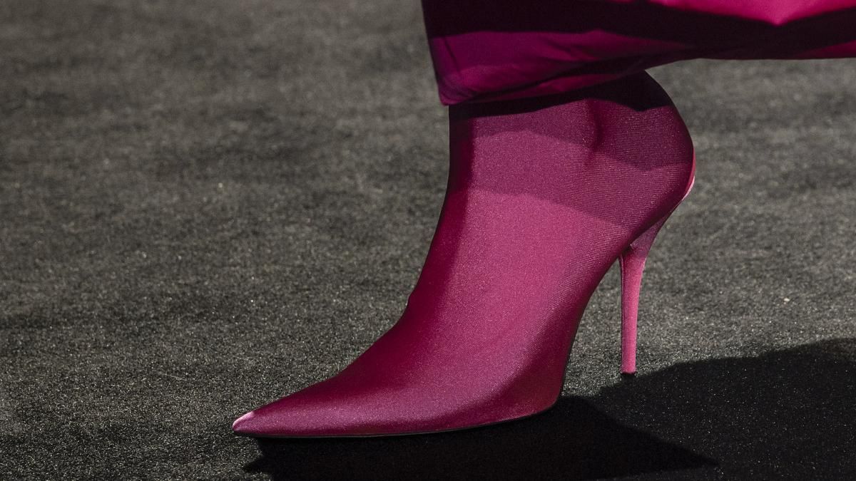 Головні тренди взуття на весну 2022: беріть їх до уваги вже зараз - Fashion Головні тренди взуття на весну 2022: беріть їх до уваги вже зараз - Fashion