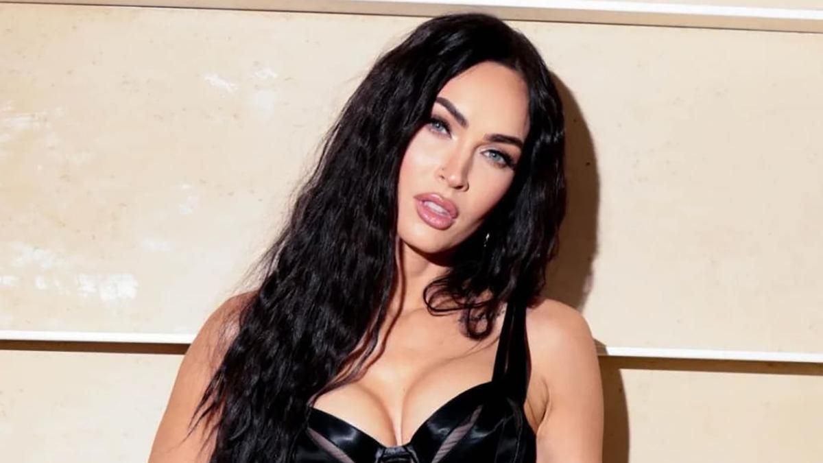 Меган Фокс прийшла на день народження у спокусливому образі від Mugler: приголомшливі фото - Fashion Меган Фокс прийшла на день народження у спокусливому образі від Mugler: приголомшливі фото - Fashion