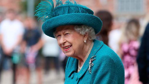 Єлизавета II нещодавно бачилась з хворим на COVID-19 принцом Чарльзом: чи є симптоми в королеви