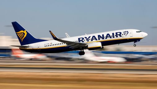 Лоукостер Ryanair распродает 300 тысяч авиабилетов от 8 евро: куда можно полететь