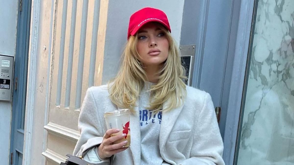 Ельза Госк показує, як можна вдало поєднати сірий світшот з молочним жакетом: розкішний образ - Fashion Ельза Госк показує, як можна вдало поєднати сірий світшот з молочним жакетом: розкішний образ - Fashion