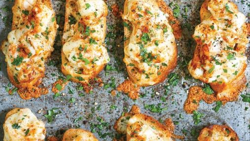 Каджунские тосты с креветками: готовим известное креольское блюдо за 25 минут