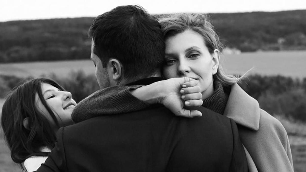 Vogue опублікував фото сім'ї Володимира Зеленського: українці висловлюють йому шалену подяку - Fashion Vogue опублікував фото сім'ї Володимира Зеленського: українці висловлюють йому шалену подяку - Fashion