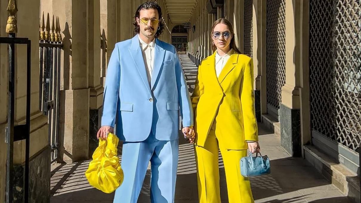 Пара из Нью-Йорка надела голубой и желтый костюм в поддержку Украины - Fashion