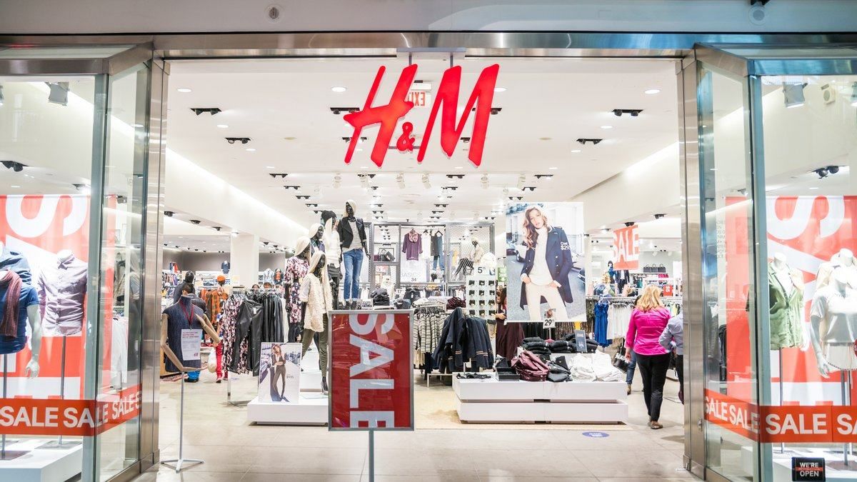 Глубоко озабочены: бренд H&M приостановил продажи в России - Fashion