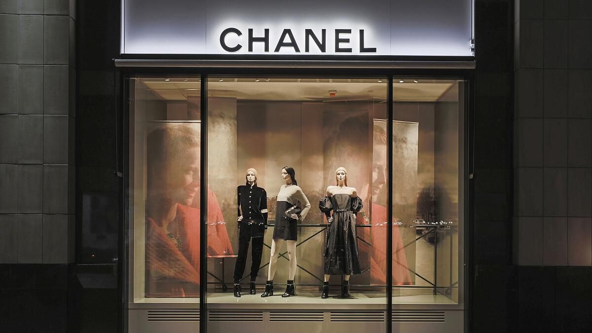 Chanel перерахував 2 мільйони євро організаціям, які допомагають біженцям з України - Fashion Chanel перерахував 2 мільйони євро організаціям, які допомагають біженцям з України - Fashion