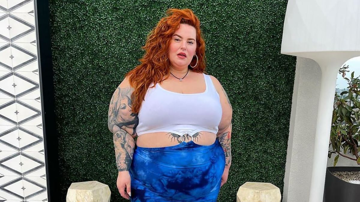 Модель Тесс Холидей призывает помочь украинцам, пострадавшим от российских оккупантов - Fashion Модель Тесс Холидей призывает помочь украинцам, пострадавшим от российских оккупантов - Fashion