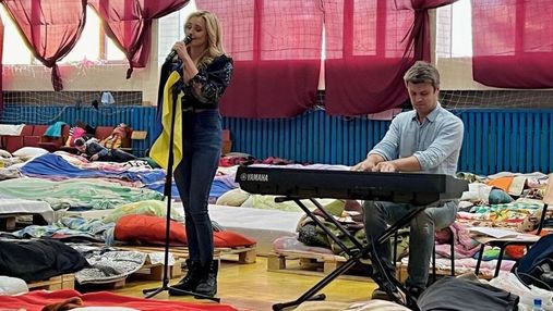 "Я пела, а люди плакали": Ирина Федишин и Евгений Хмара выступили для беженцев во Львове