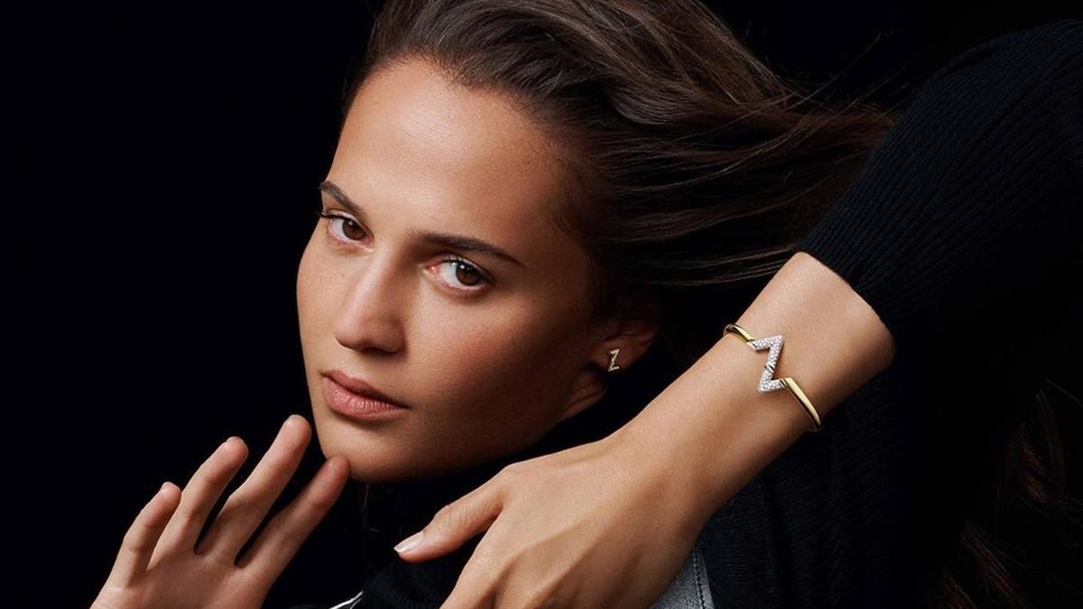 Louis Vuitton выпустили украшения, пропагандирующие войну России в Украине Louis Vuitton выпустили украшения, пропагандирующие войну России в Украине