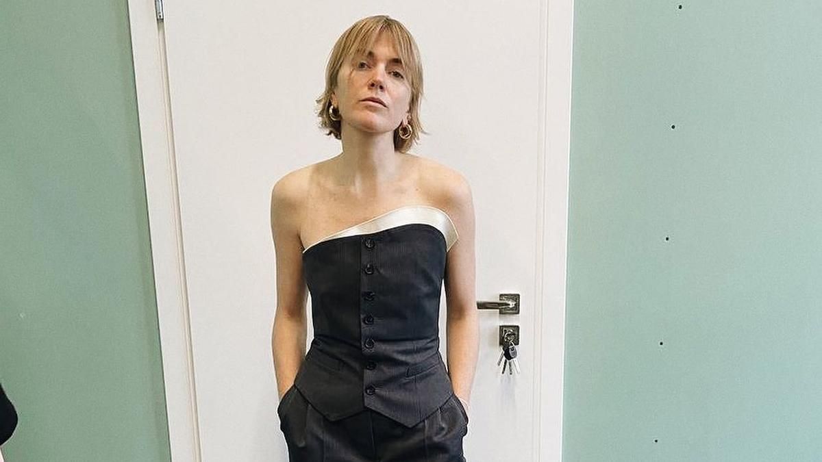 Дизайнер Лилия Литковская показала новую коллекцию наряда, которую сшила за время войны - Fashion Дизайнер Лилия Литковская показала новую коллекцию наряда, которую сшила за время войны - Fashion