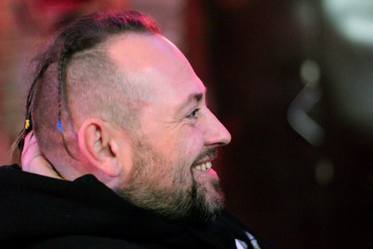 "Я вас найду, Руслан": музыкант Горовой рассказал теплую историю эвакуации бабушки "Я вас найду, Руслан": музыкант Горовой рассказал теплую историю эвакуации бабушки