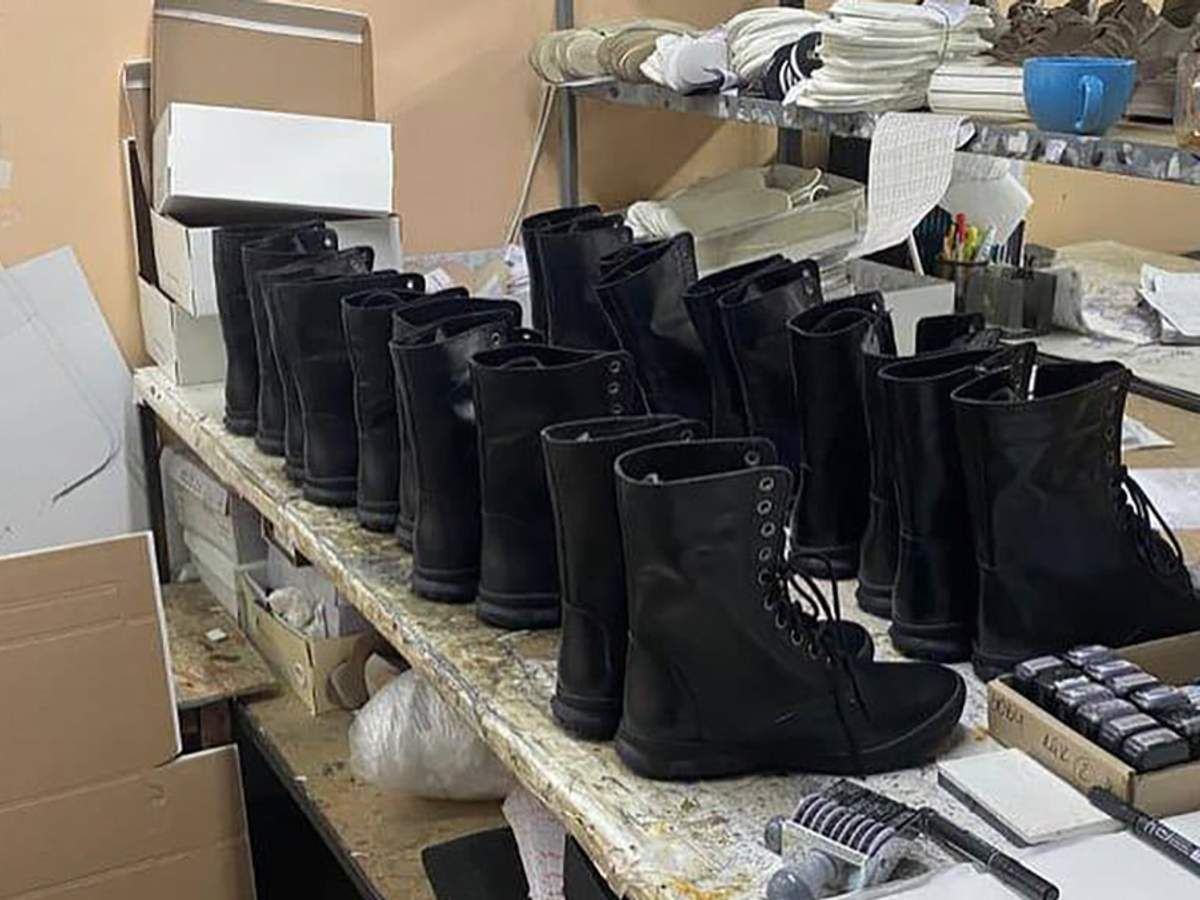 Подари берцы защитнику: бренд Kachorovska собирает деньги на пошив обуви для армии - Fashion