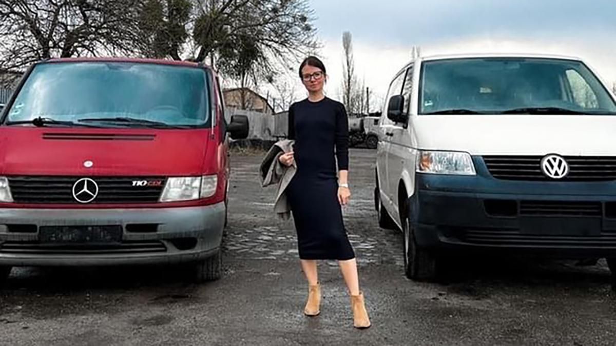 Бренд One by One придбав два автомобілі, які відправляться до бійців в гарячі точки України - Fashion