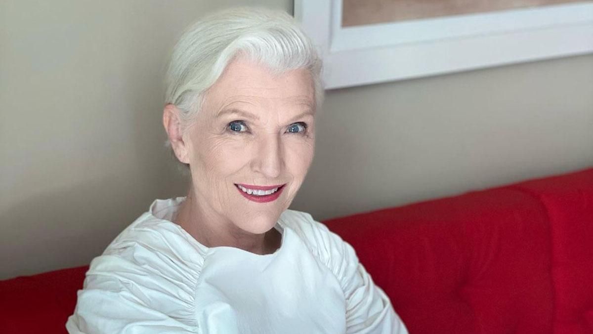 Мама миллиардера Илона Маска появилась в невероятном платье-вышиванку: эффектное видео - Fashion Мама миллиардера Илона Маска появилась в невероятном платье-вышиванку: эффектное видео - Fashion