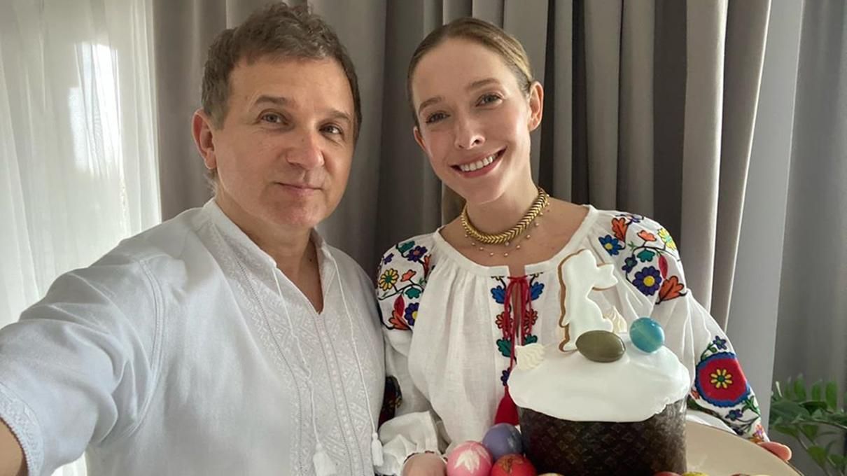 Одеваем вышиванку на Пасху: с чем носить традиционный элемент гардероба – стильные образы - Fashion Одеваем вышиванку на Пасху: с чем носить традиционный элемент гардероба – стильные образы - Fashion