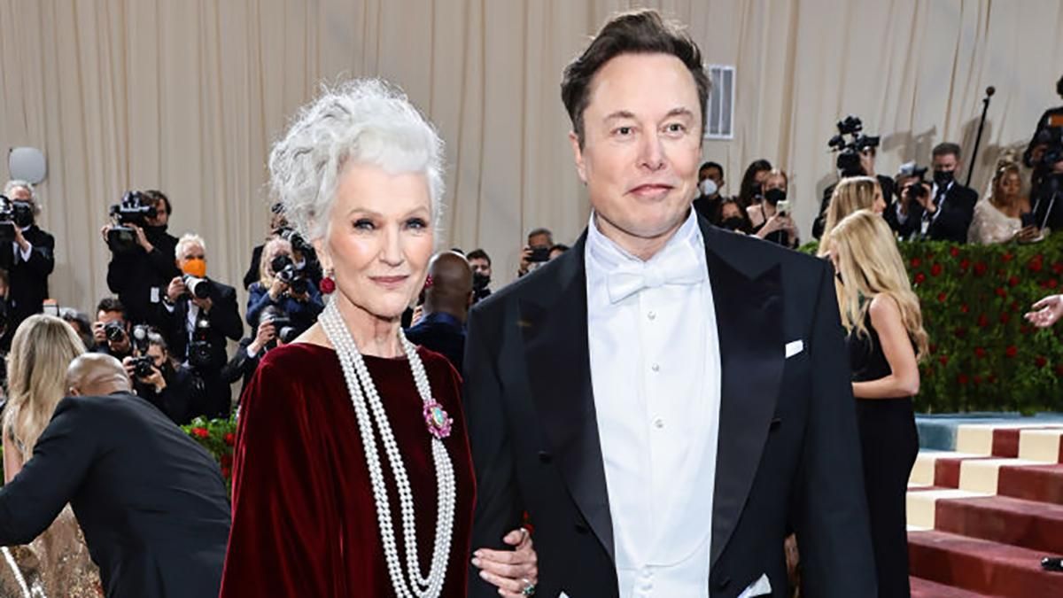 Илон Маск совершил редкий выход на Met Gala со своей мамой, которая поддерживает Украину - Fashion Илон Маск совершил редкий выход на Met Gala со своей мамой, которая поддерживает Украину - Fashion