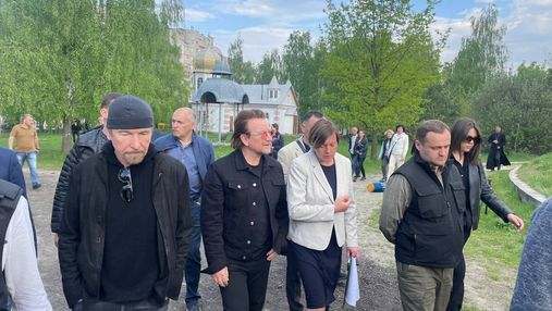 Боно з U2 перед концертом у метро в Києві відвідав Бучу