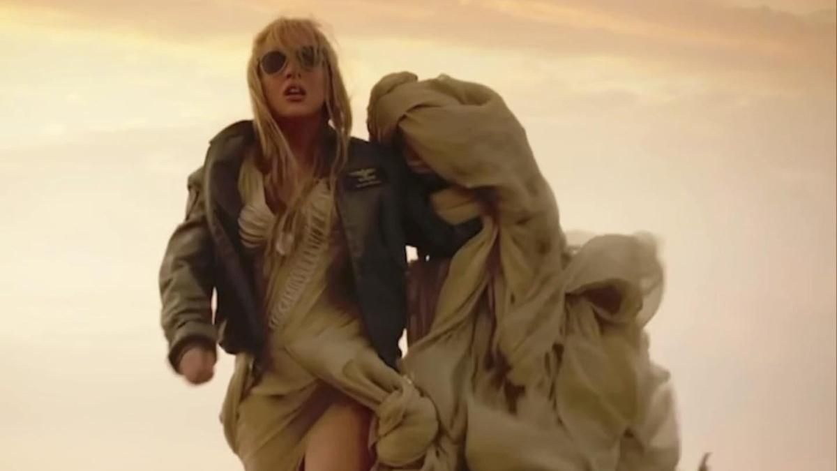 Леді Гага обрала для власного кліпу сукню від українського бренду Lever Couture - Fashion