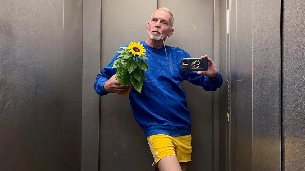 93 образи в синьо-жовтих кольорах німець Франк Вайлд підтримує Україну з першого дня війни - Fashion 93 образи в синьо-жовтих кольорах німець Франк Вайлд підтримує Україну з першого дня війни - Fashion