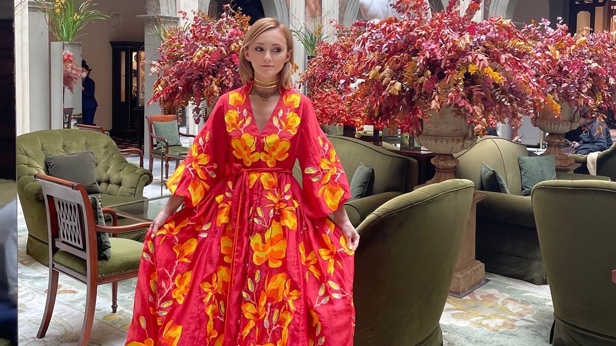 Троянди, маки та гортензії на вишиванках  Юлія Магдич розповіла їхнє сакральне значення - Fashion