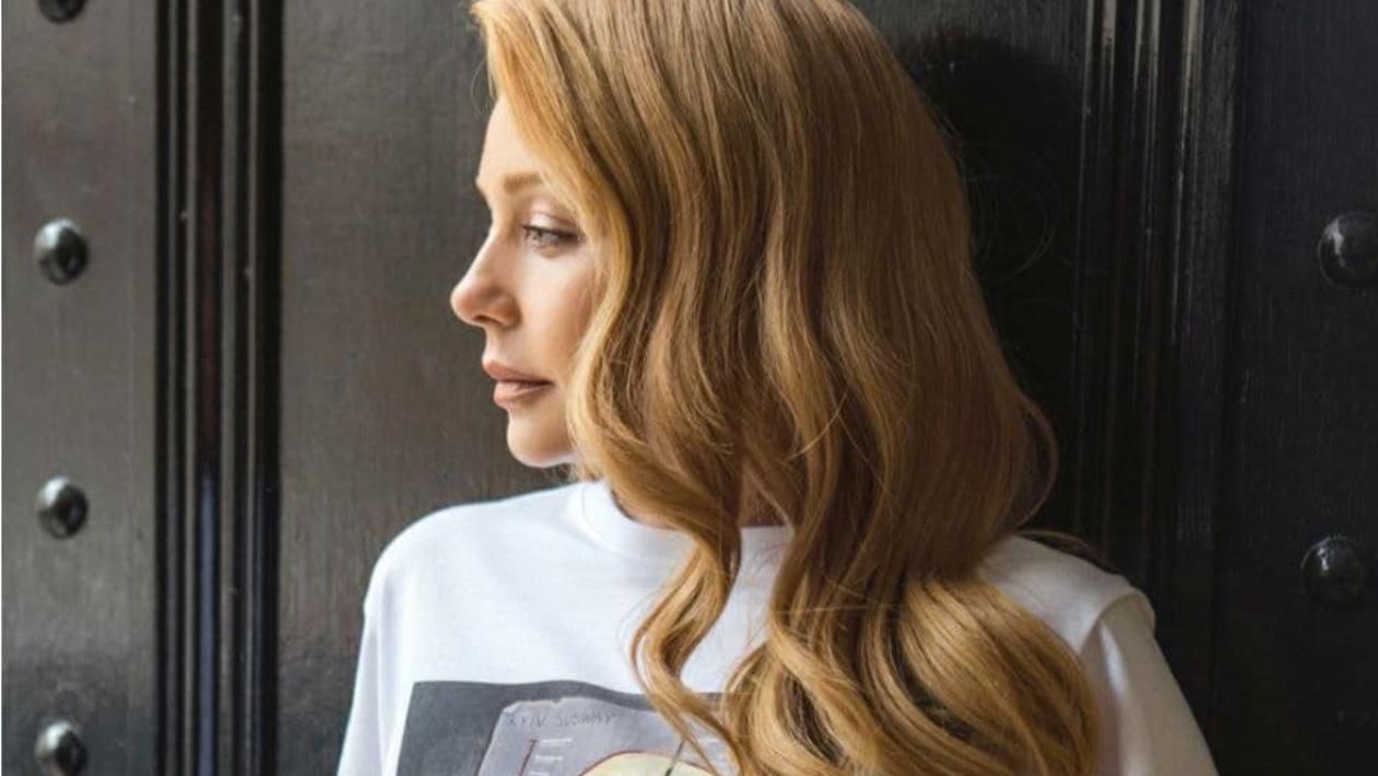 Тина Кароль представила мерч с "Киевской мадонной" – изображением, облетевшим весь мир - Fashion