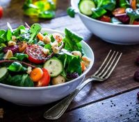 Рецепт сезонного салата из овощей от Эктора Хименеса-Браво