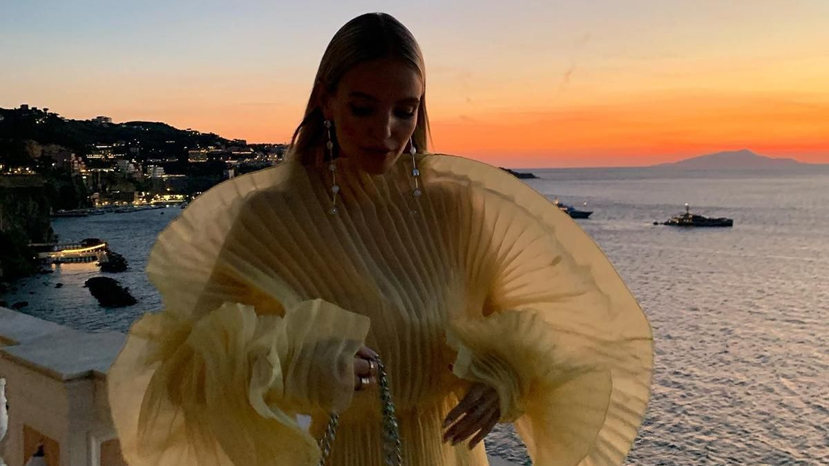 Леоні Ганне одягнула на відпочинок сукню від українського бренду Jamemme розкішний вихід - Fashion Леоні Ганне одягнула на відпочинок сукню від українського бренду Jamemme розкішний вихід - Fashion