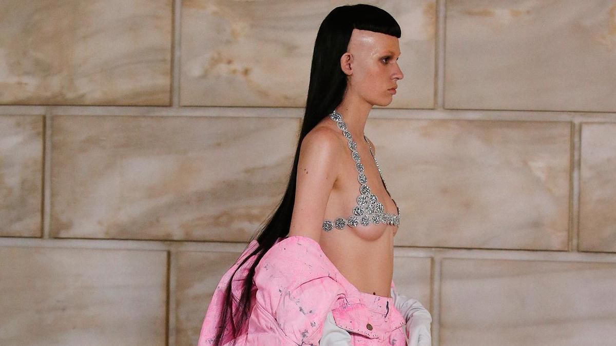 Украинская модель на показе Marc Jacobs Украинская модель на показе Marc Jacobs