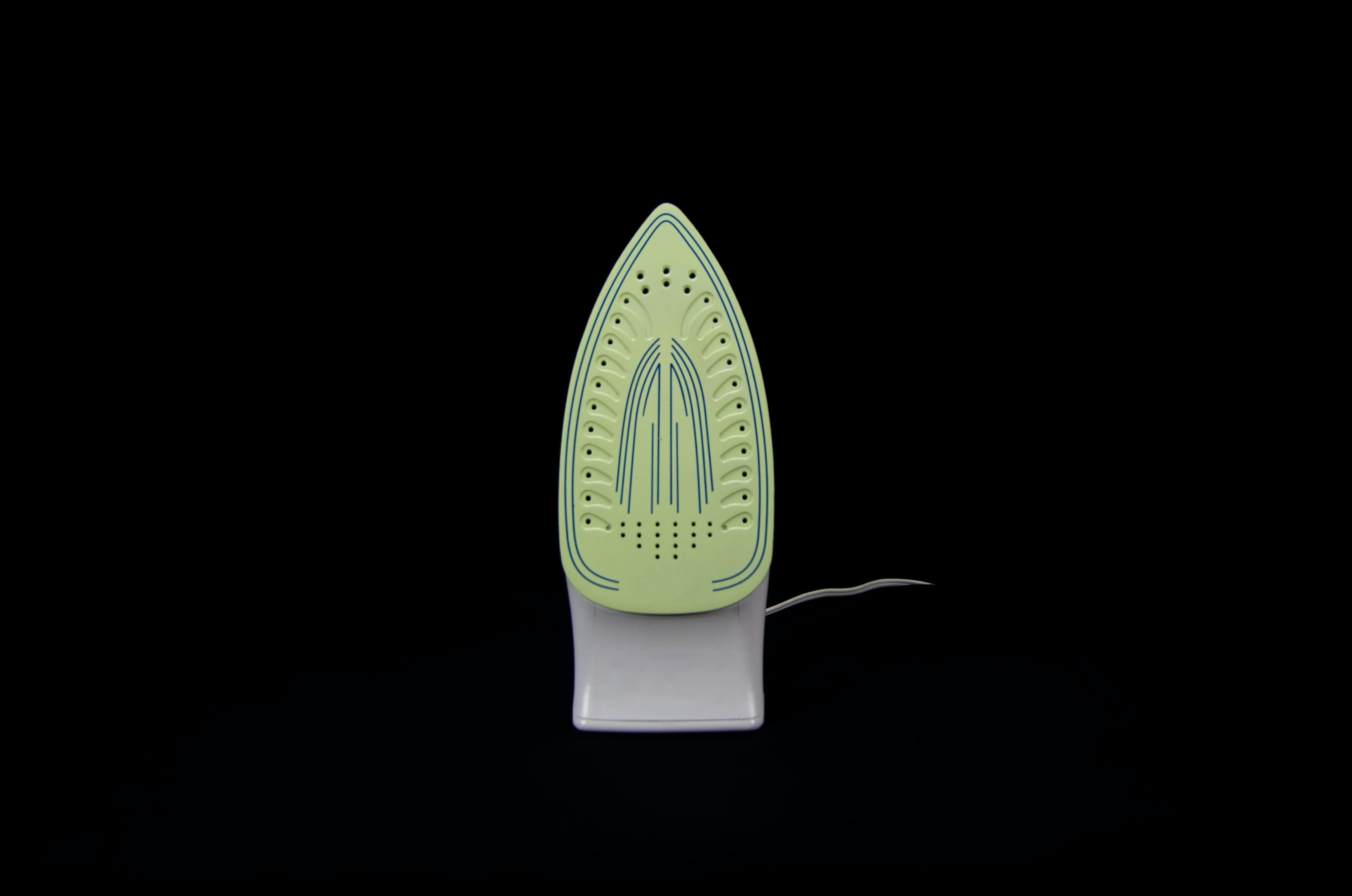 Поверхность как новая: как легко почистить утюг Поверхность как новая: как легко почистить утюг