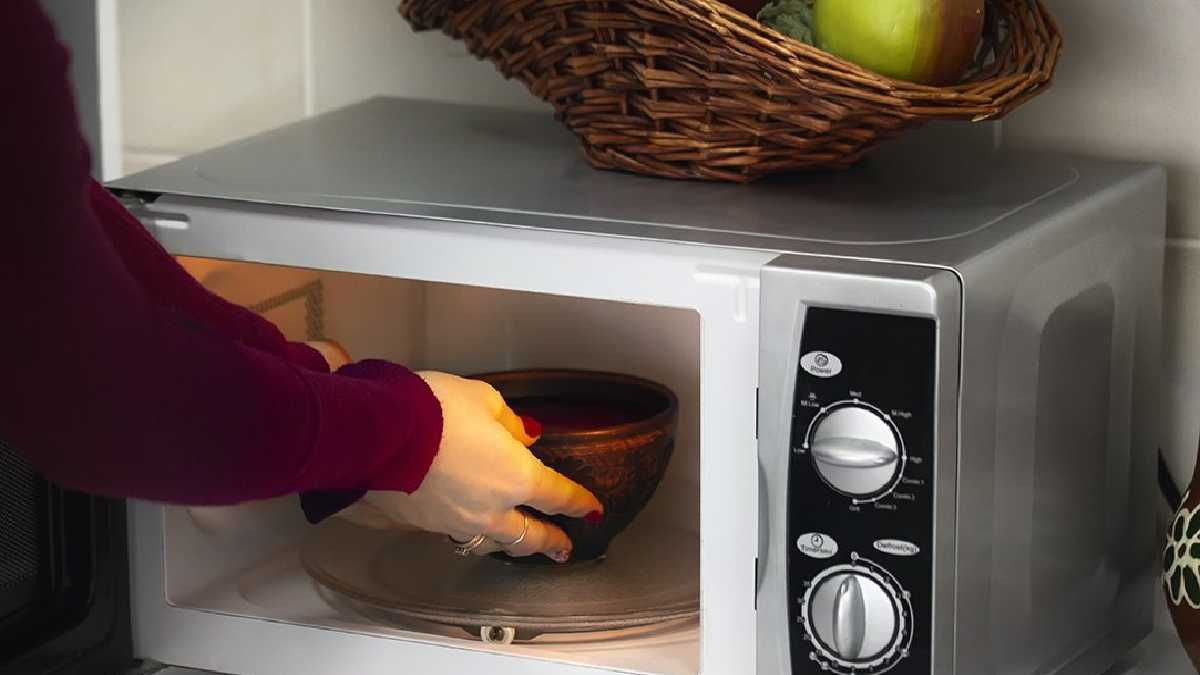 Как почистить микроволновку в домашних условиях – 5 методов