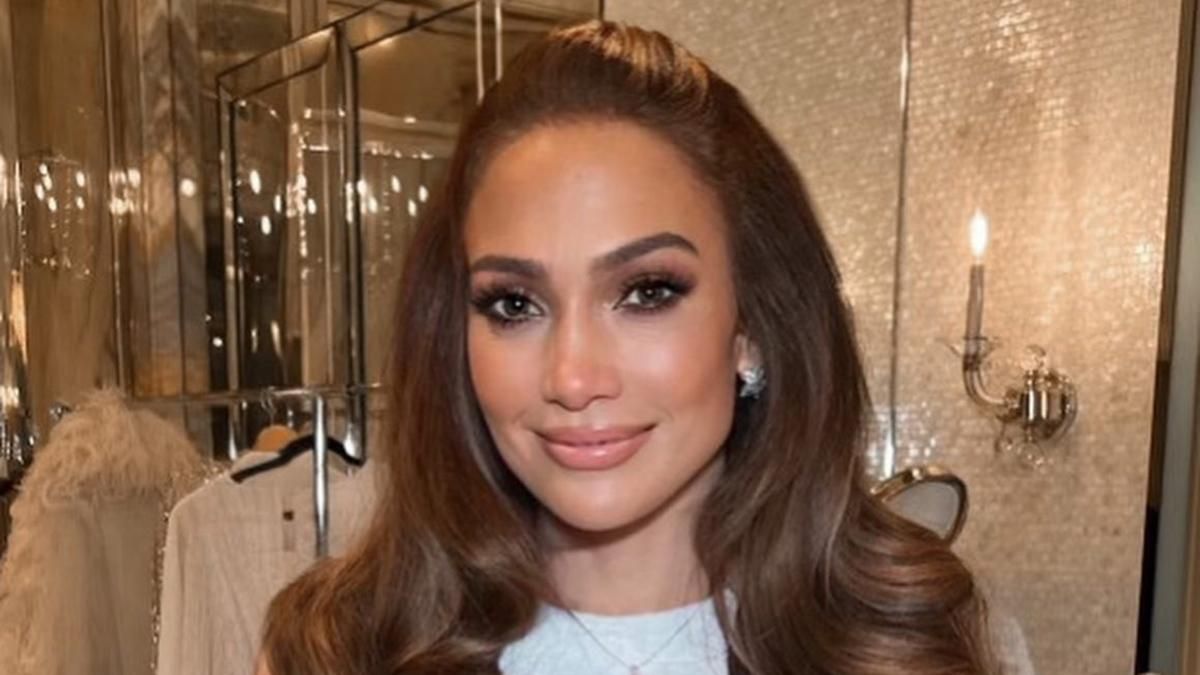 Дженнифер Лопес вышла замуж за Бена Аффлека – как выглядят два ее свадебных платья Дженнифер Лопес вышла замуж за Бена Аффлека – как выглядят два ее свадебных платья