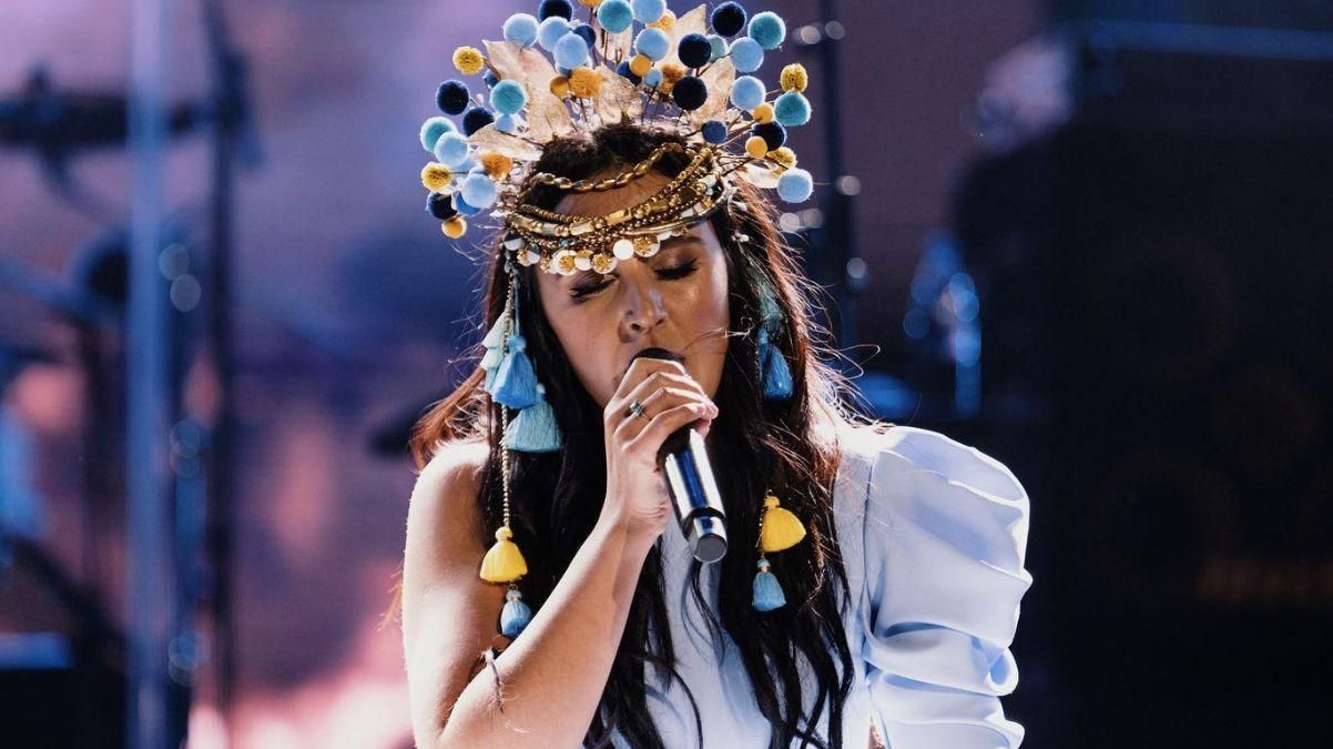 Джамала показала яркий образ на фестивале в Вильнюсе: фото Джамала показала яркий образ на фестивале в Вильнюсе: фото