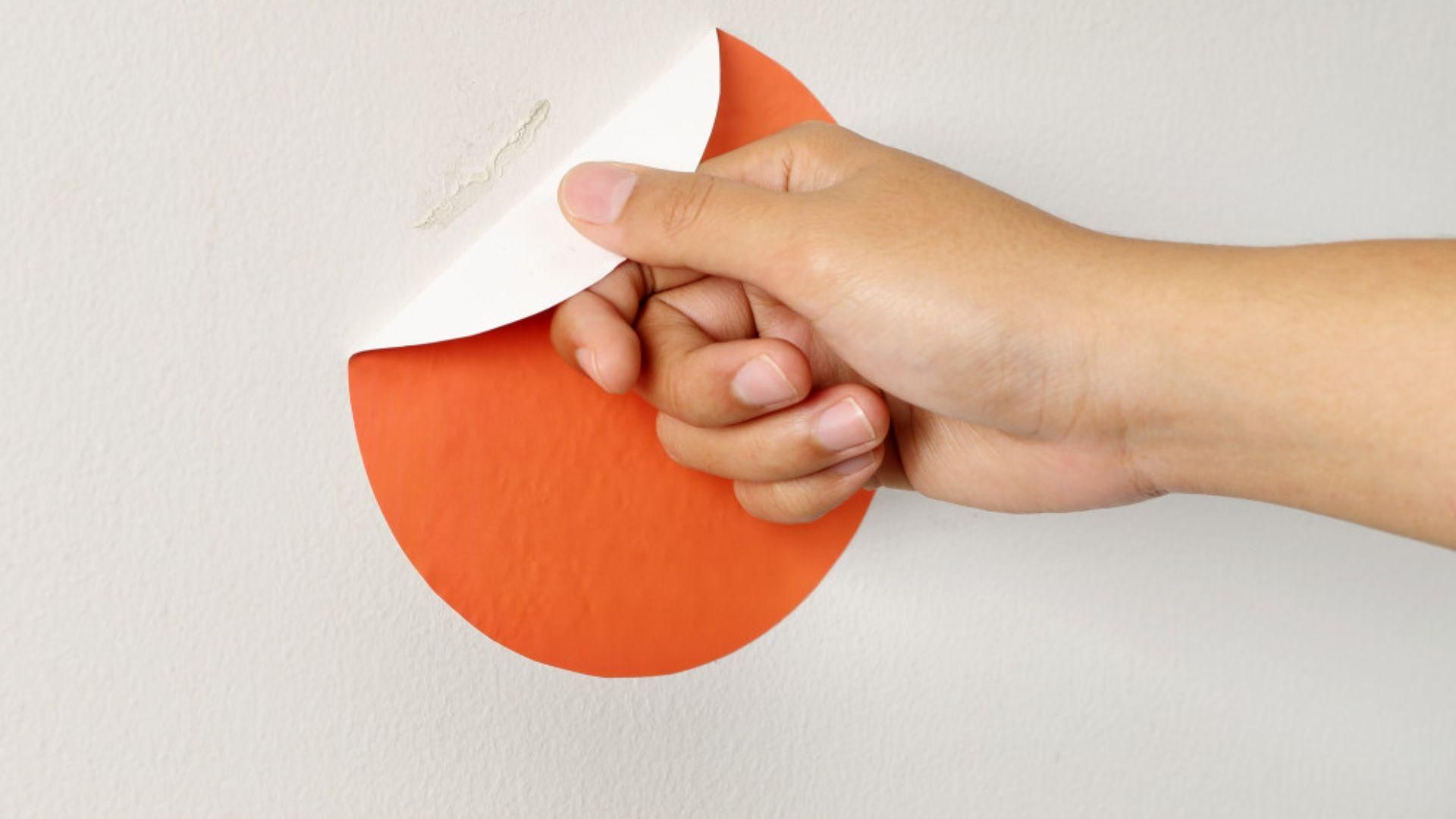 Как снять наклейку без остатков клея Как снять наклейку без остатков клея