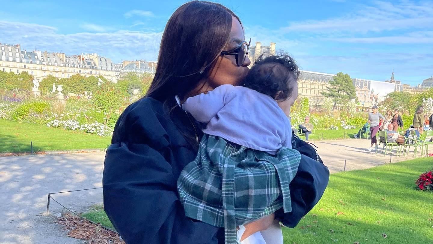 Редактор Vogue показал Наоми Кэмпбелл с дочерью - редкое фото Редактор Vogue показал Наоми Кэмпбелл с дочерью - редкое фото