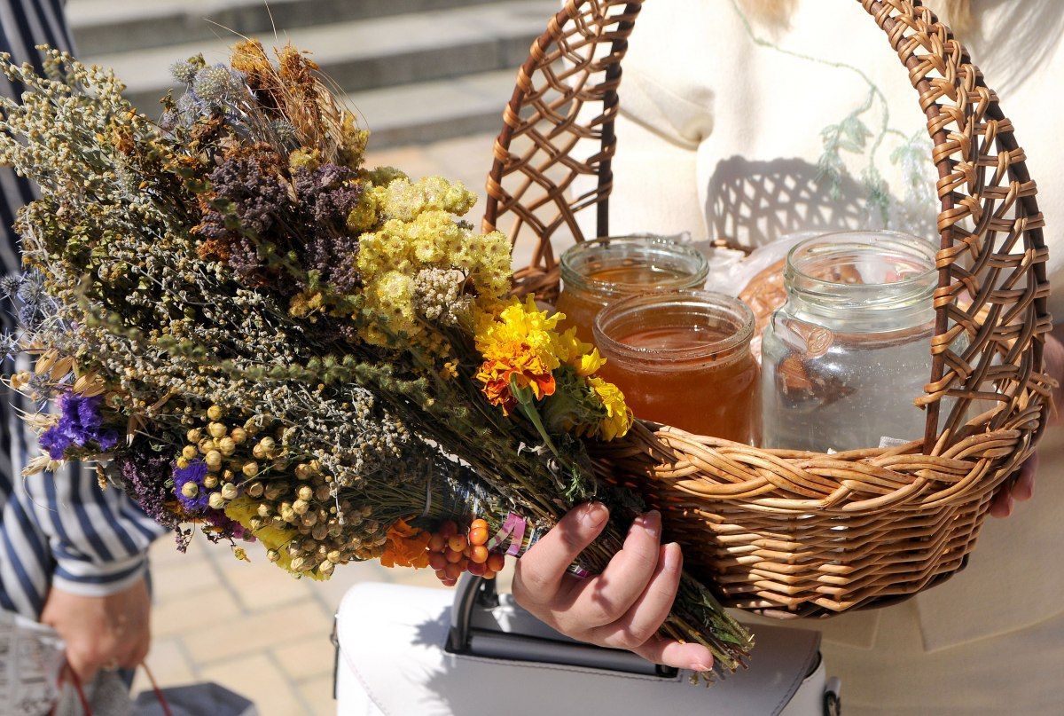 Что святят на Медовый Спас – список в корзину на Маковея Что святят на Медовый Спас – список в корзину на Маковея