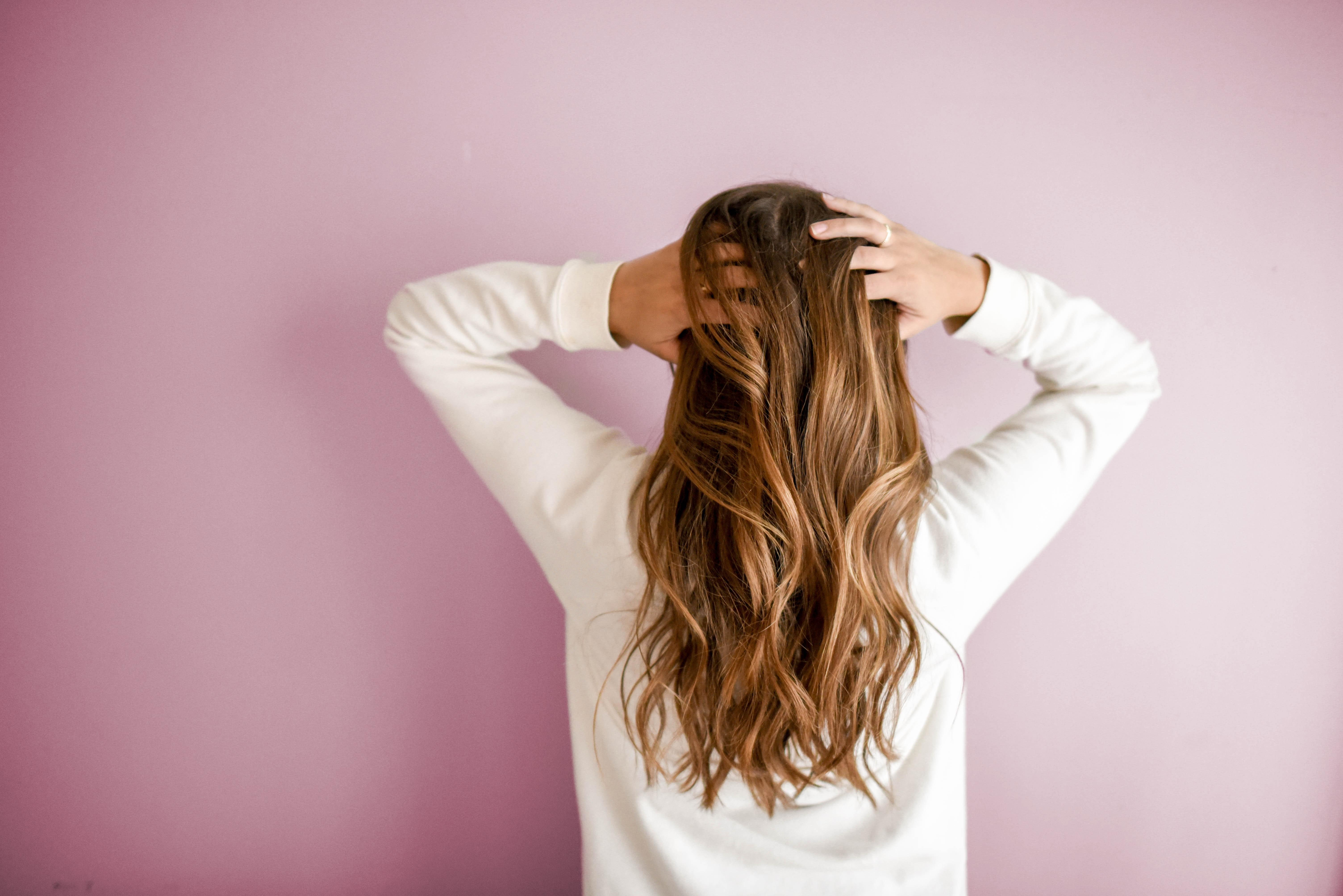 Чи стрижка впливає на ріст волосся 