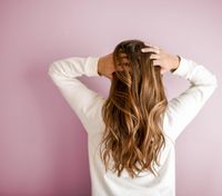 Правда или миф: действительно ли волосы растут быстрее, если их подстригать
