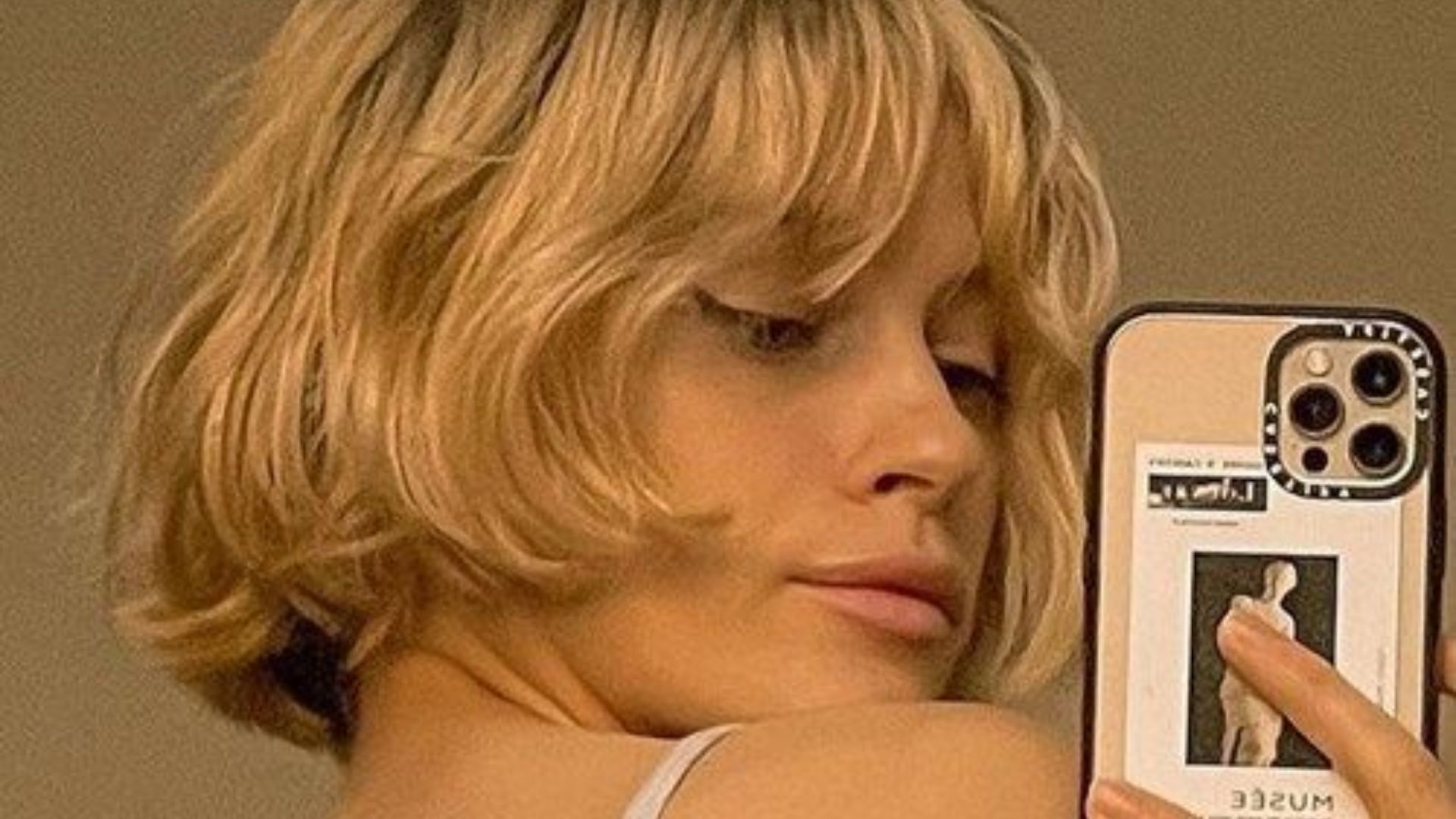 Трендовые прически осени на короткие волосы - фото-примеры Трендовые прически осени на короткие волосы - фото-примеры