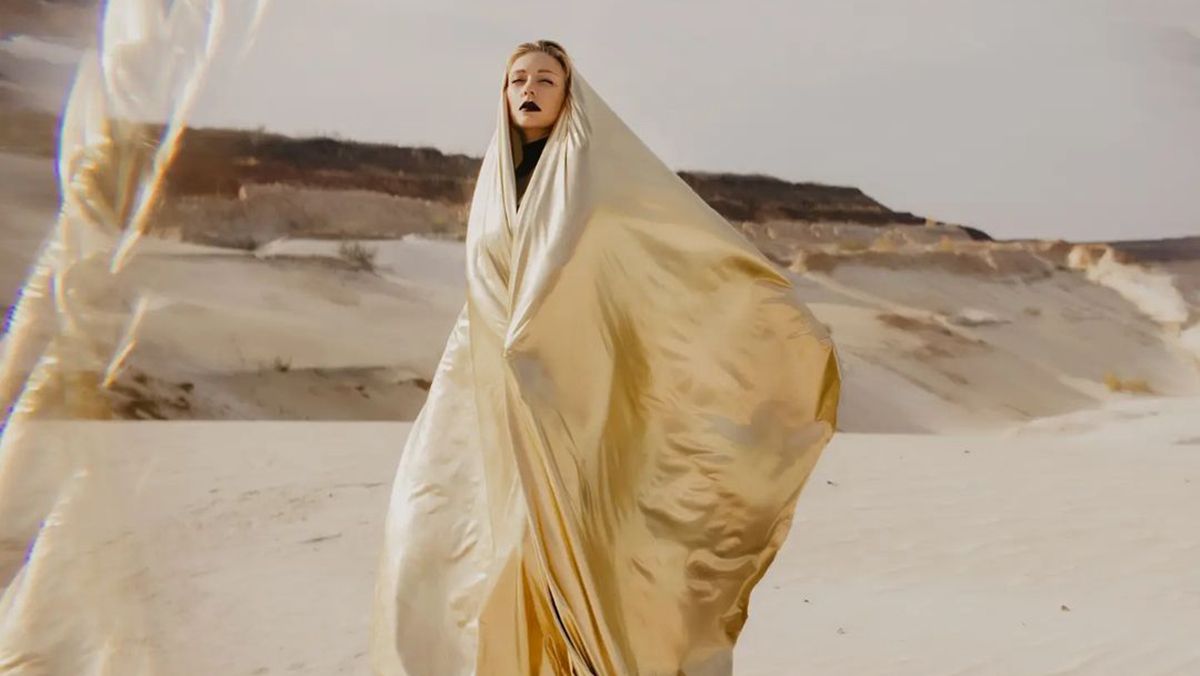 Тина Кароль снялась в роскошных образах для нового клипа Тина Кароль снялась в роскошных образах для нового клипа