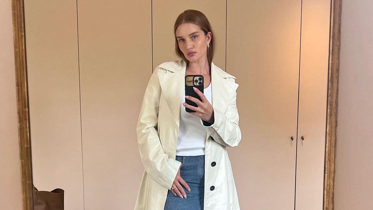 Модные сапоги на каблуке показывает Рози Гантингтон-Уайтли. Модные сапоги на каблуке показывает Рози Гантингтон-Уайтли.