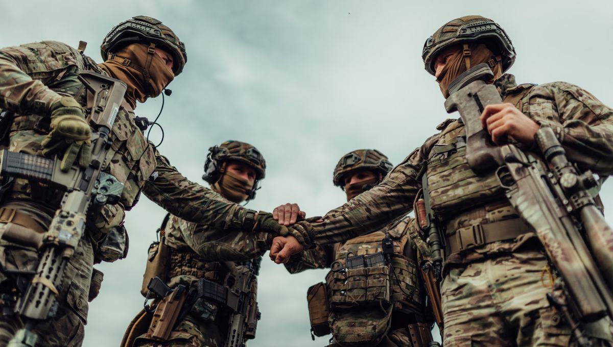 Поздравление с Днем защитника 2022 – проза и стихи с праздником Поздравление с Днем защитника 2022 – проза и стихи с праздником