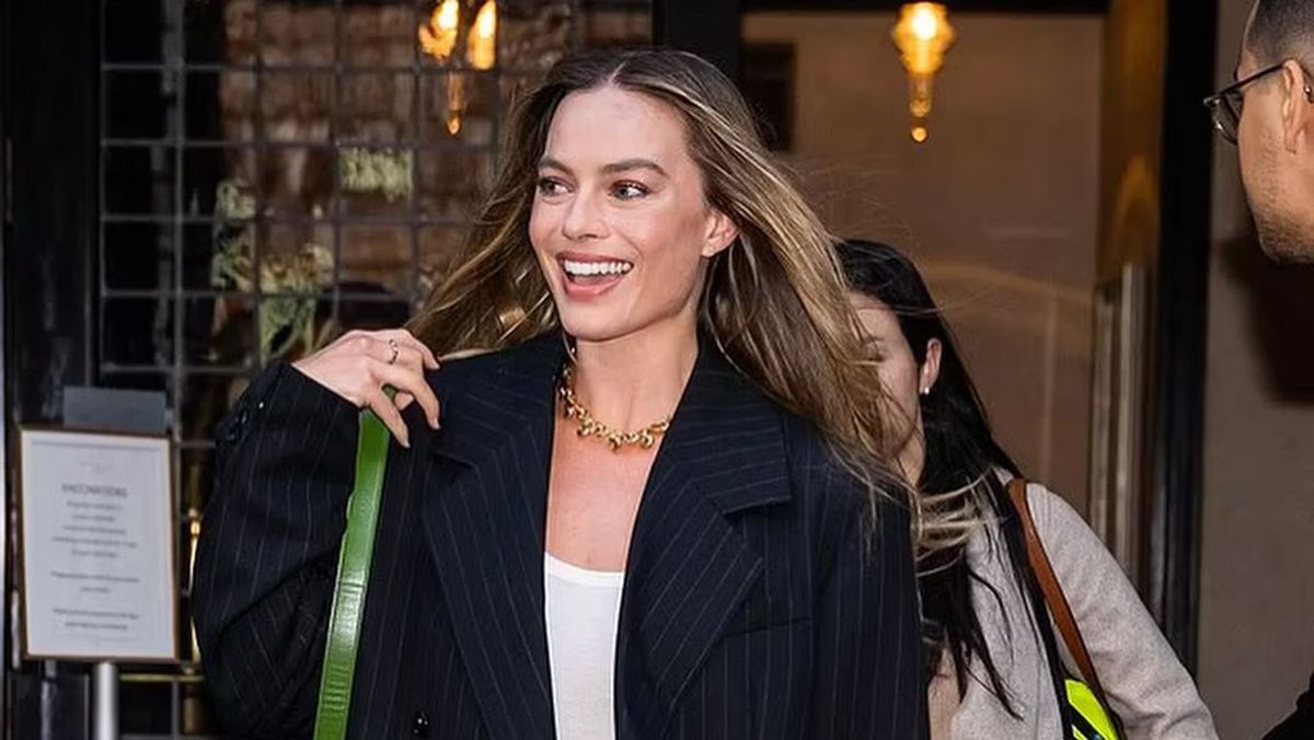 Важливі речі, які має мати у своєму гардеробі кожна дівчина Важливі речі, які має мати у своєму гардеробі кожна дівчина