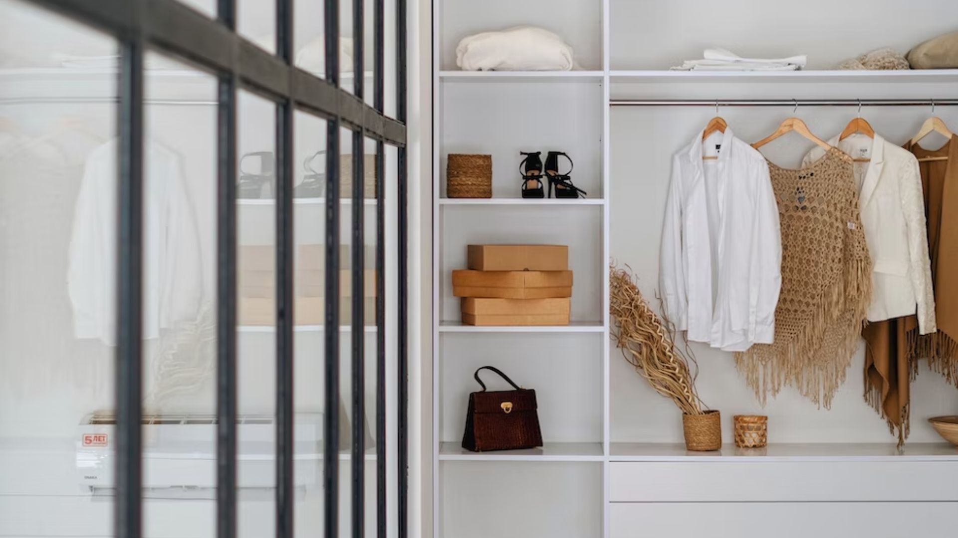 Як позбутися неприємного запаху в шафі, чому неприємно пахнуть речі в шафі Як позбутися неприємного запаху в шафі, чому неприємно пахнуть речі в шафі