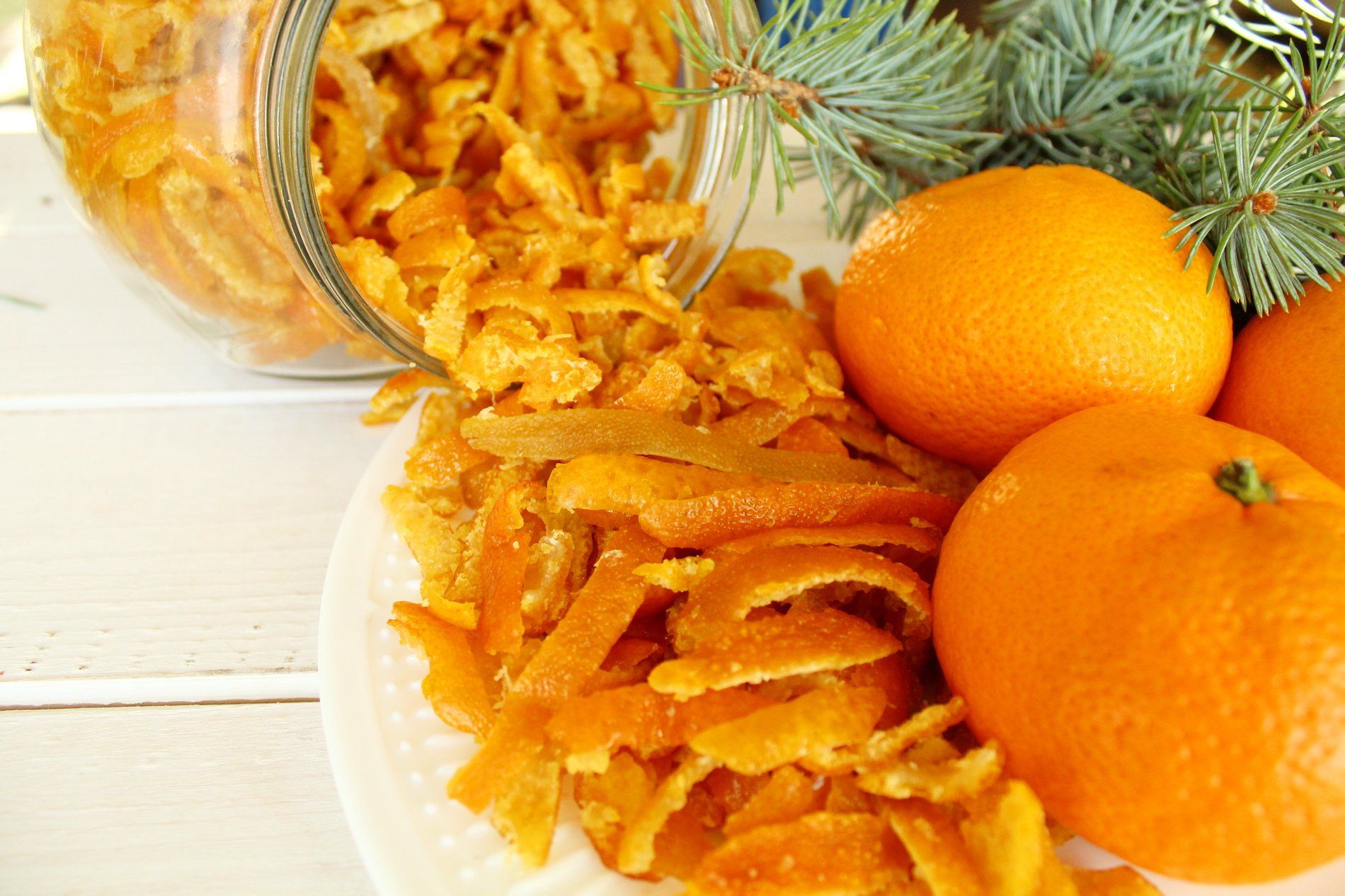 Что можно сделать с мандариновыми шкурками – экологические лайфхаки Что можно сделать с мандариновыми шкурками – экологические лайфхаки