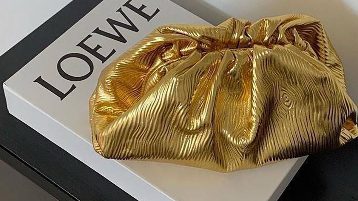 Стильні образи в золотому кольорі Стильні образи в золотому кольорі