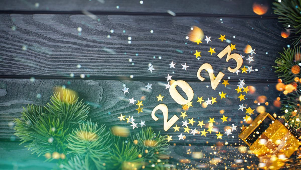 Привітання з Новим роком 2023 – проза та вірші зі святом Привітання з Новим роком 2023 – проза та вірші зі святом
