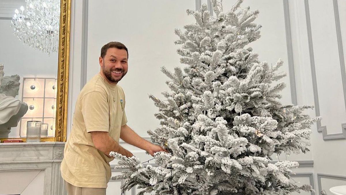 Андре Тан дав поради щодо вибору сукні різним фігурам Андре Тан дав поради щодо вибору сукні різним фігурам