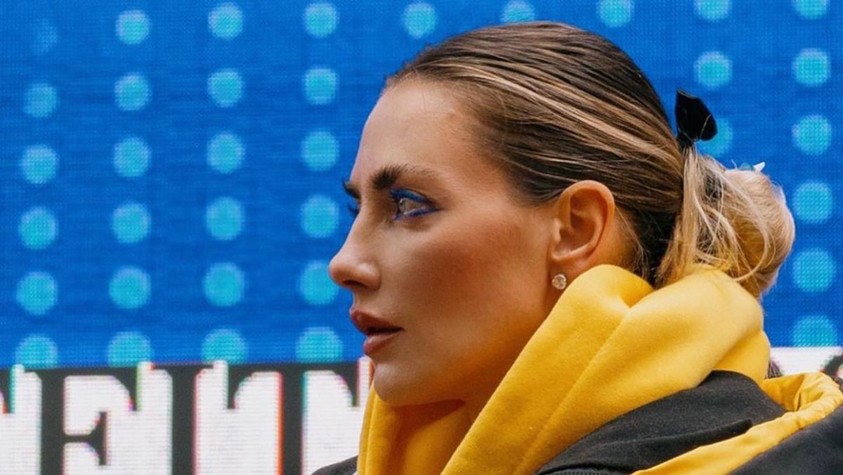 Аліна Байкова одягнула промовисту сукню та послала Путіна Аліна Байкова одягнула промовисту сукню та послала Путіна