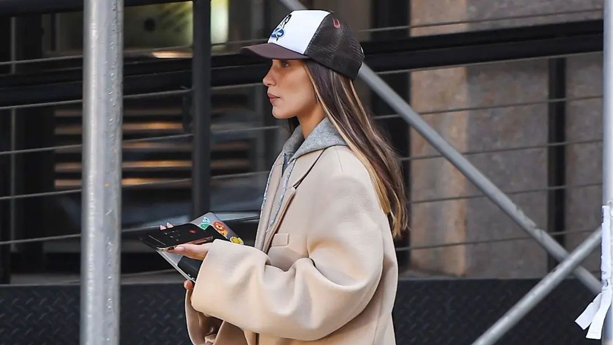 Белла Хадид вышла в стильном образе Белла Хадид вышла в стильном образе